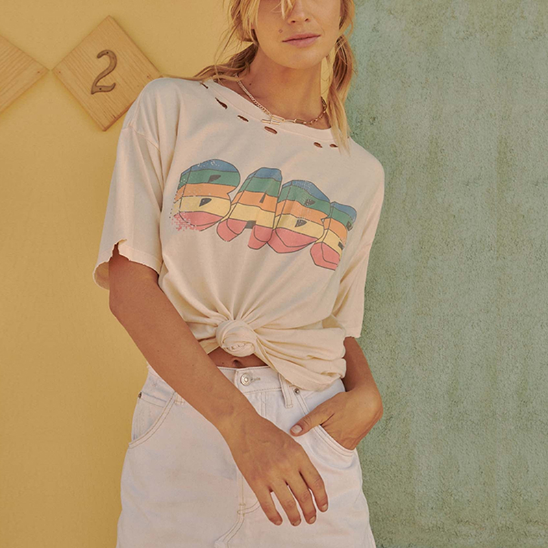 hongfeng specializes in custom women's t shirts with personalized prints and premium cotton fabric.